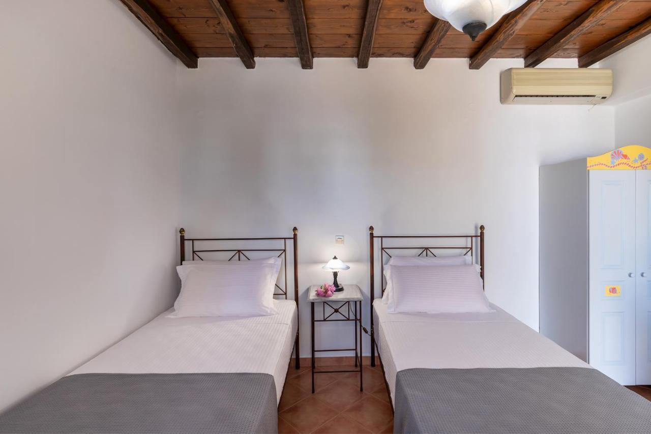 Cochili Rooms & Apartments อาโซลิมโนส ภายนอก รูปภาพ